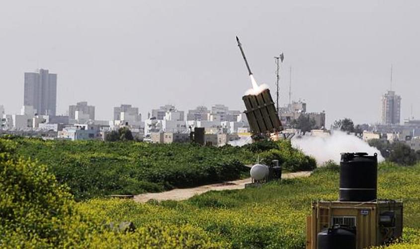 אפשר לסמוך רק עליה? כיפת ברזל בפעולה. צילום: אילן אסייג