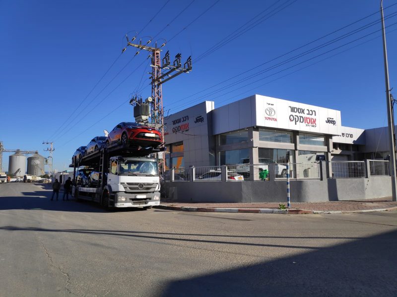 המקצוענים של סוכנות "רכב אטמור - אוטומקס אשדוד". צילום עצמי
