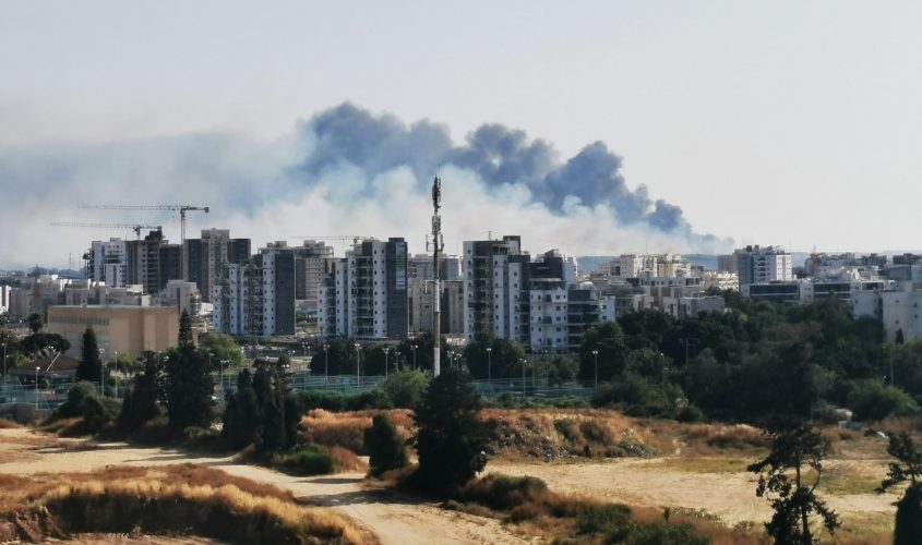 העשן לאחר הפגיעה