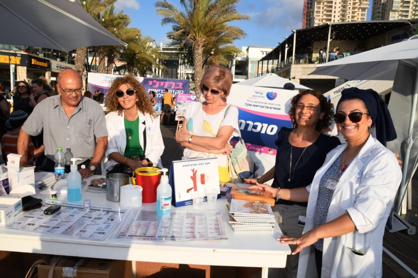 הפנינג רפואה במרינה מול אשקלון. צילום: דוד אביעוז צילום רפואי ברזילי