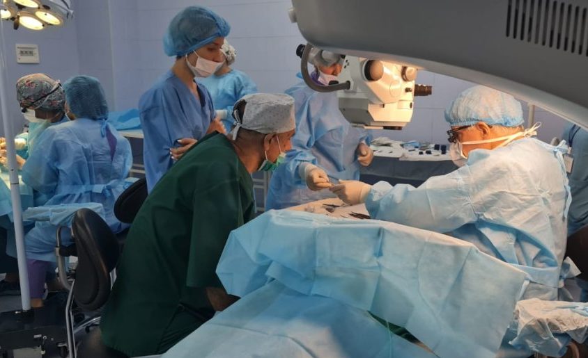 ניתוח בבית החולים לעיניים באוזבקיסטן. צילום: דוברות ברזילי