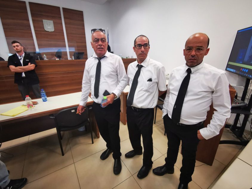 עורכי הדין (משמאל): אורי בר עוז, יוסף אשכנזי ונדיר ברנצ'י