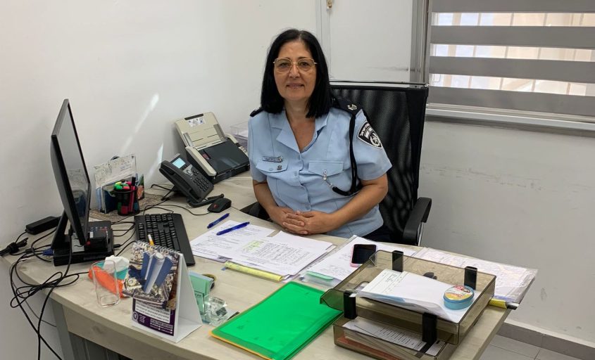 רנ"ג רחל גבע בלשכתה