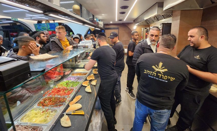 שיפוד הזהב בערב הפתיחה