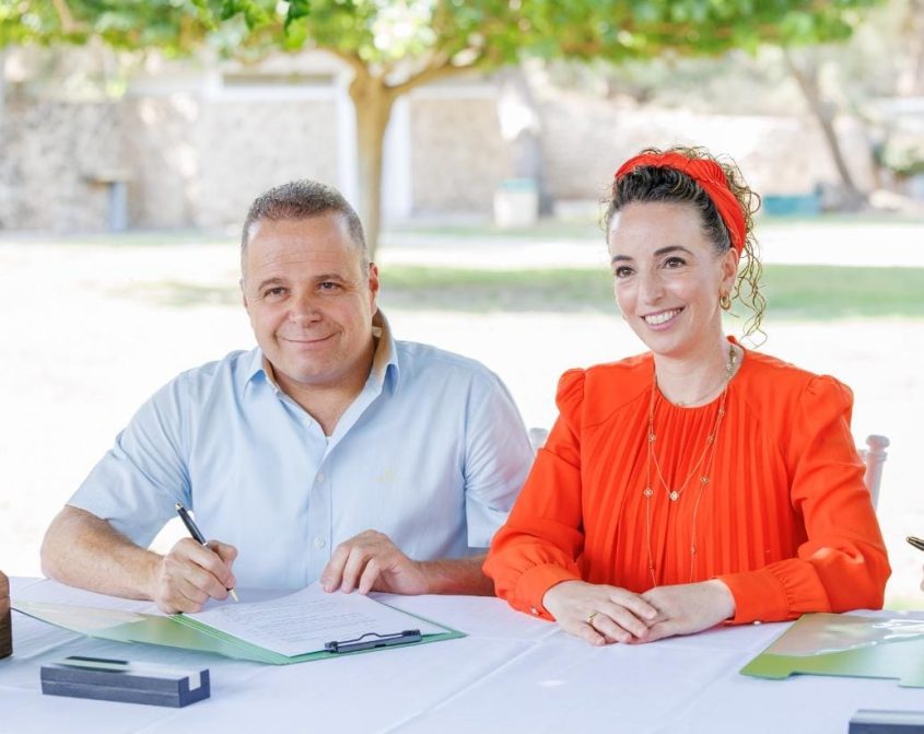 השרה עידית סילמן ורה"ע תומר גלאם. צילום: סיון מטודי