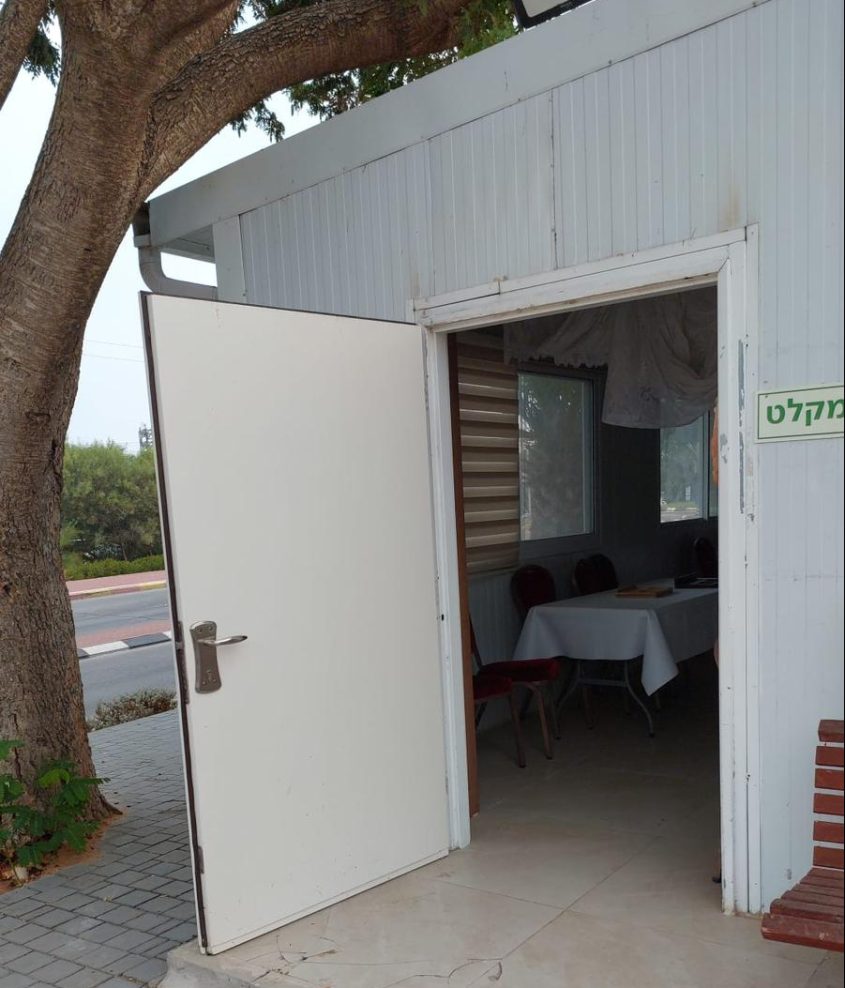 שיפוץ מקלטים באשקלון. צילום: אחי בנאי