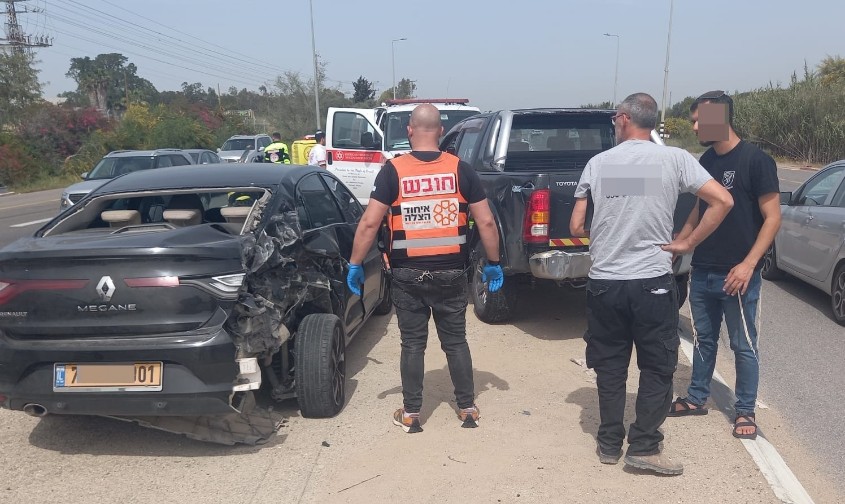 זירת התאונה בסמוך לצומת מבקיעים. צילום: דוברות איחוד הצלה