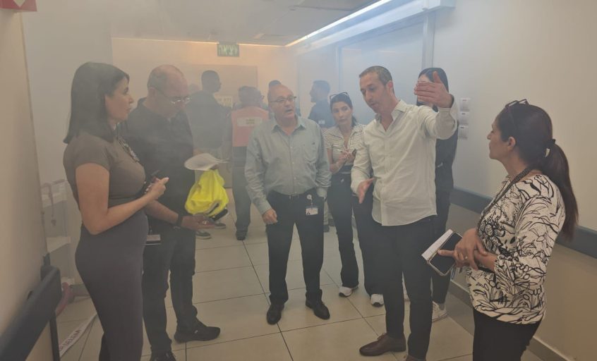 תרגיל כיבוי אש בביה"ח ברזילי. צילום: דוברת המרכז הרפואי ברזילי