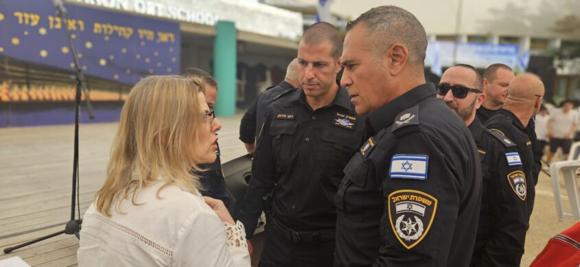 ניצב חיים בובליל, טקס יום השואה ברונסון. צילום: דוברות המשטרה