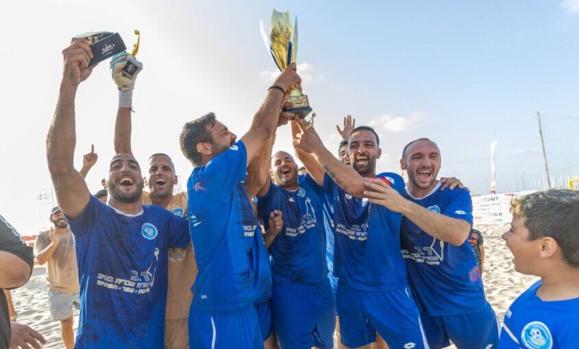 גמר ליגת כדורגל חופים. צילום: סיון מטודי