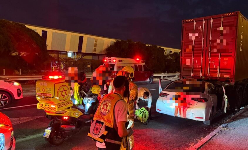 זירת התאונה באשדוד. צילום: מד"א