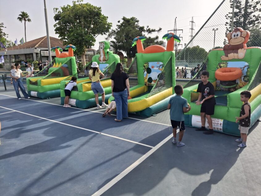 הפנינג למשפחות במרכז הטניס והחינוך אשקלון. צילום: מרכזי הטניס והחינוך בישראל.