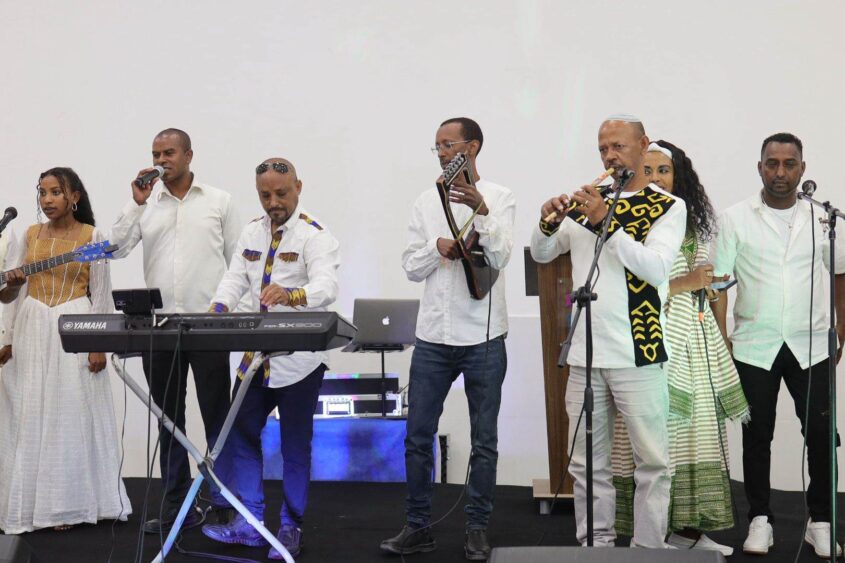 ערב הודיה לשובו של אברה מנגיסטו. צילום: אלדד עובדיה