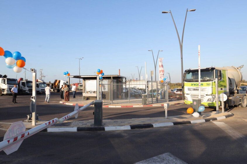 חניון רכב כבד. צילום: אלדד עובדיה