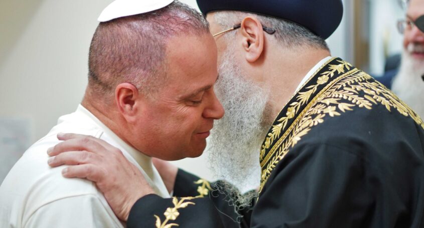 מרן הראשון לציון. צילום: דוברות עיריית אשקלון - אחי נתן, יוסי לחיאני