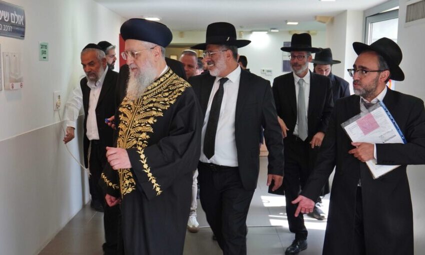 מרן הראשון לציון. צילום: דוברות עיריית אשקלון - אחי נתן, יוסי לחיאני