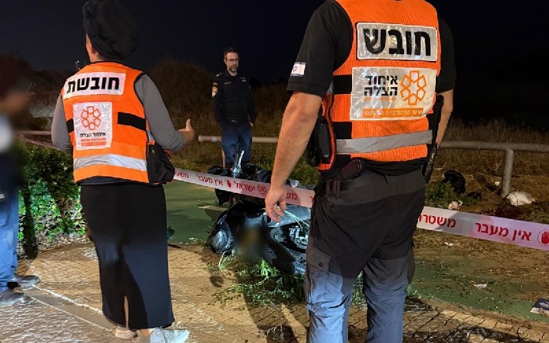 זירת התאונה ברחוב שמעון פרס. צילום: איחוד הצלה