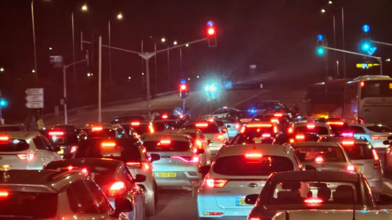 עומסי תנועה ליד אשקלון. צילום: אבירן פרין