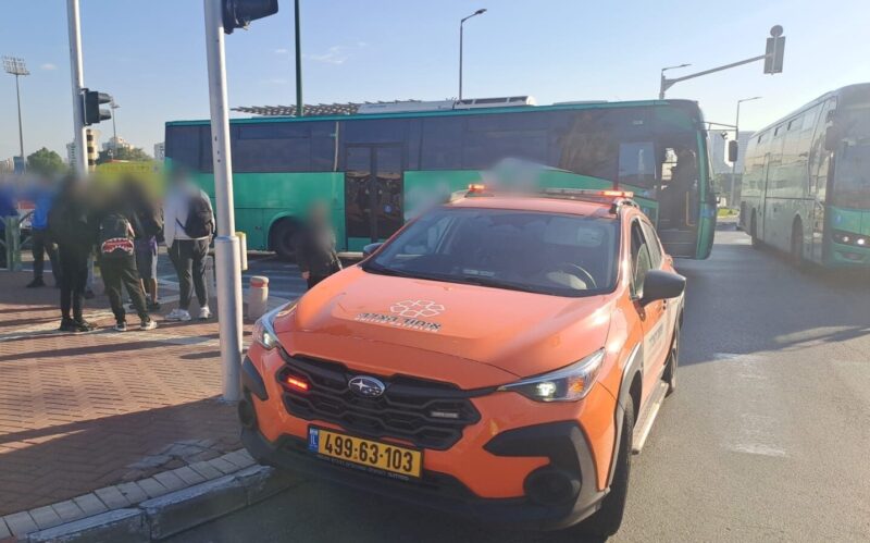 זירת התאונה בשדרות בן גוריון. צילום: איחוד הצלה