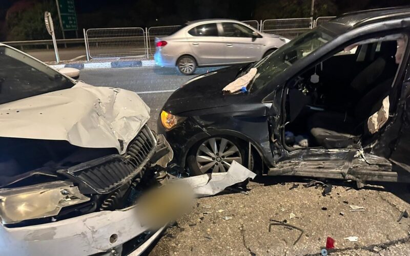 זירת התאונה בצומת יד מרדכי. צילום: מד"א