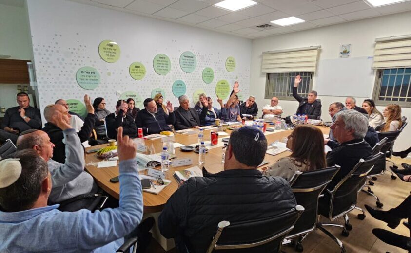 ישיבת תקציב, שפיר. צילום: דוברות המועצה האזורית שפיר