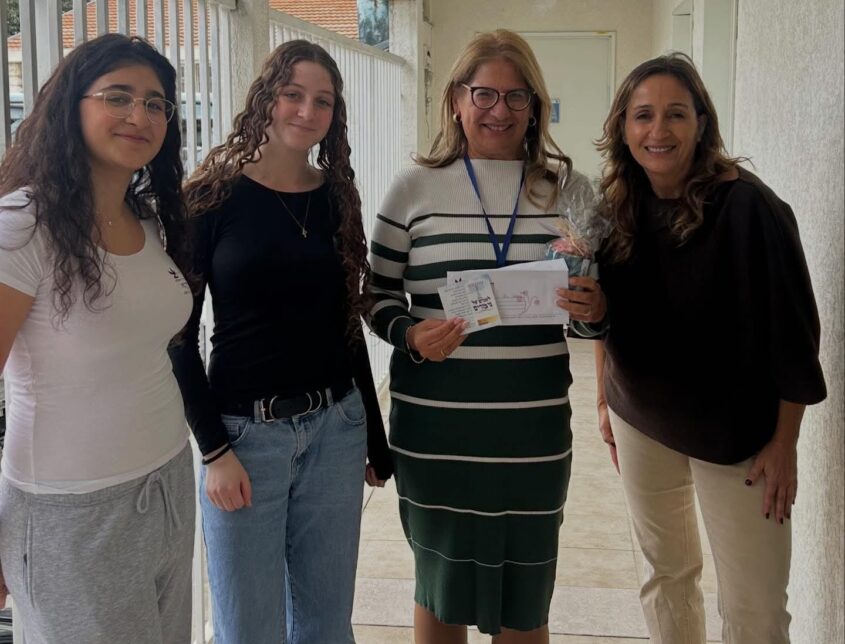 מפגש במיזם 'לאורם של גיבורים'