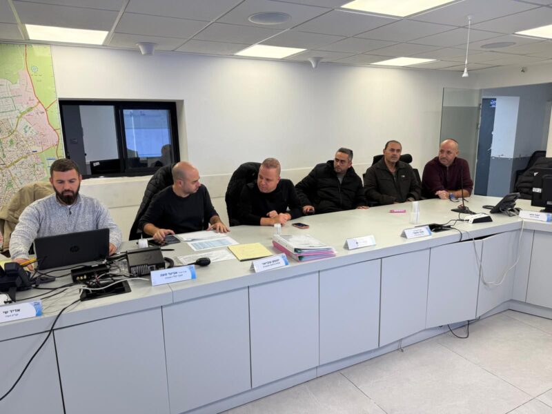 ישיבת חירום בחמ"ל העירייה. צילום: דוברות עיריית אשקלון