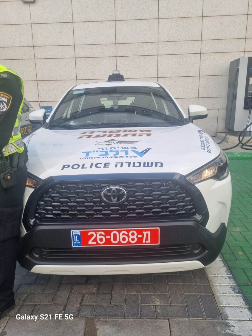 ניידת תנועה. צילום: הרלב"ד