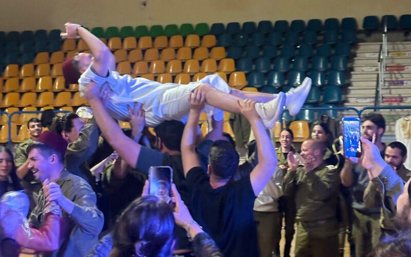 חוגגים חינה בגדוד חילוץ והצלה באשקלון