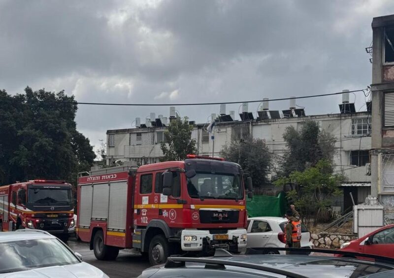 זירת השריפה ברחוב יהודה הלוי. צילום: איחוד הצלה