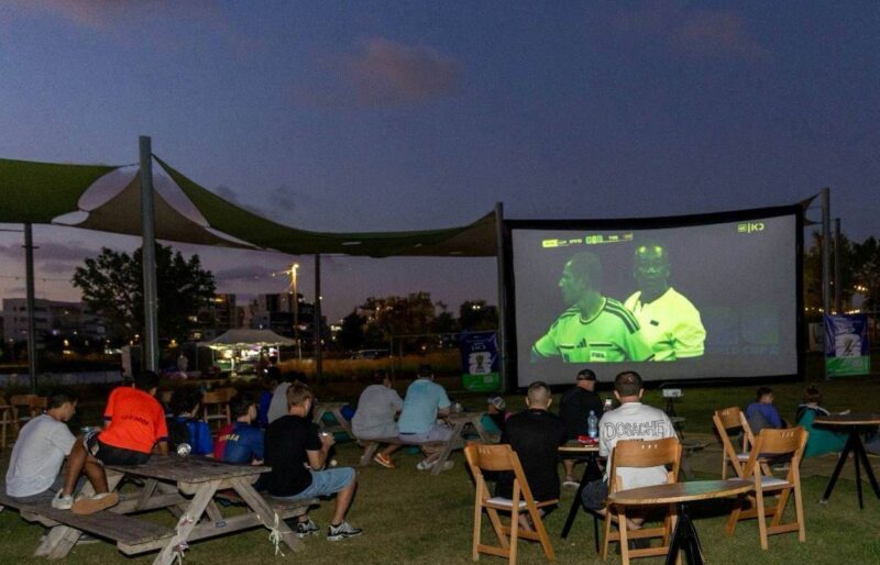 הקרנת מונדיאל באקו פארק. צילום: סיון מטודי