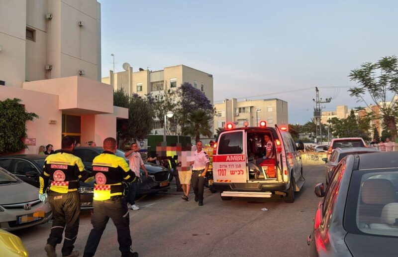 זירת הרצח ברחוב כסלו. צילום: מד"א