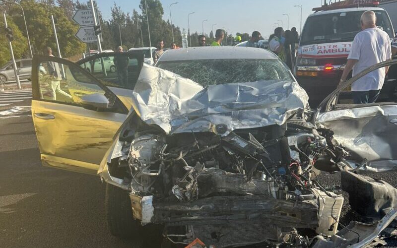 זירת התאונה בצומת ניצנים. צילום: מד"א