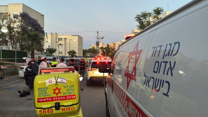 זירת הרצח ברחוב כסלו. צילום: מד"א