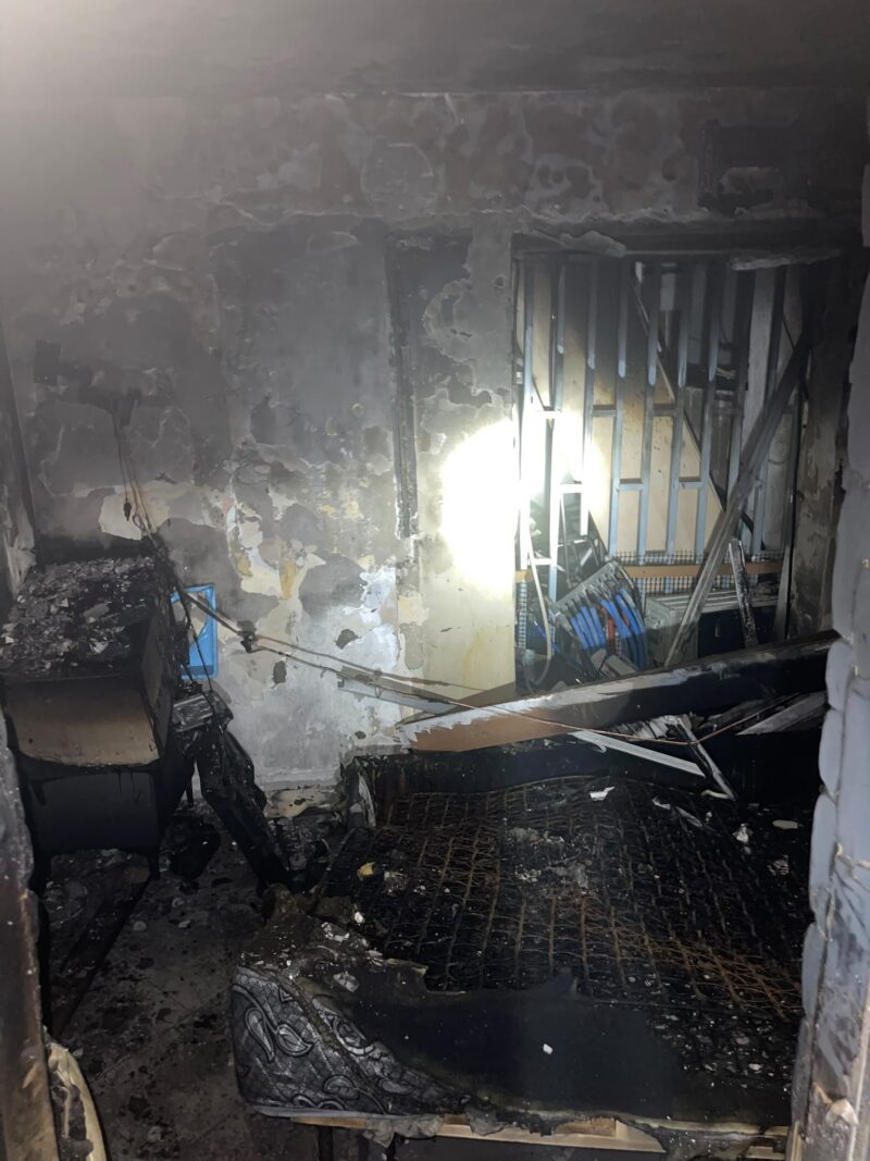 זירת השריפה ברחוב דוד רזיאל. צילום: כב"ה