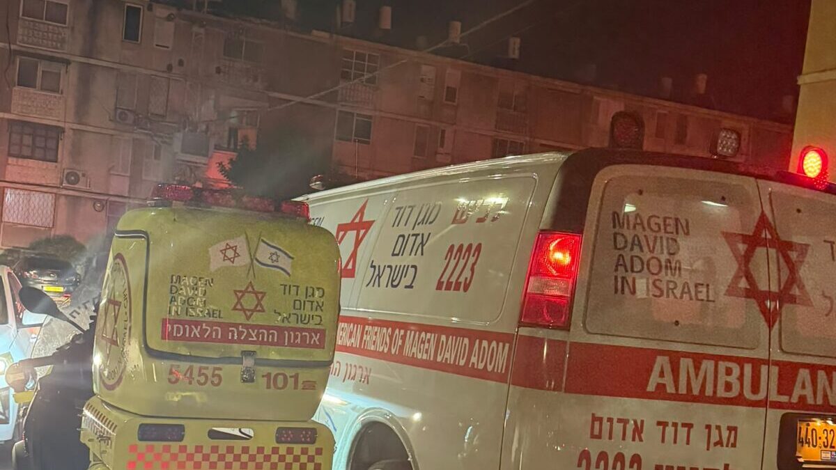 זירת האירוע ברחוב אפרים צור. צילום: מד"א