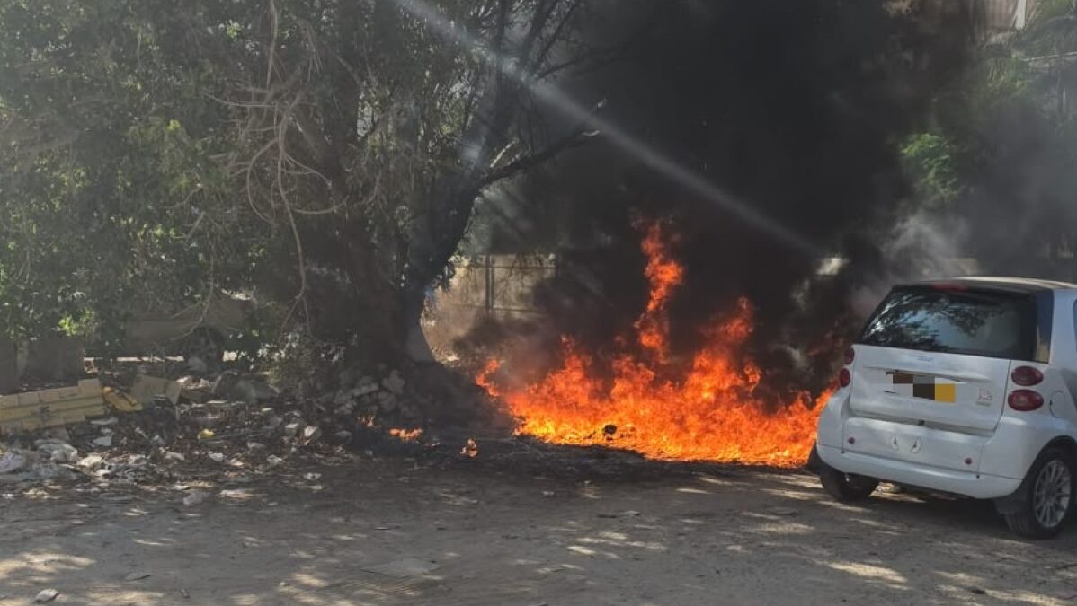 השריפה ברחוב מעלה הגת. צילום: כב"ה