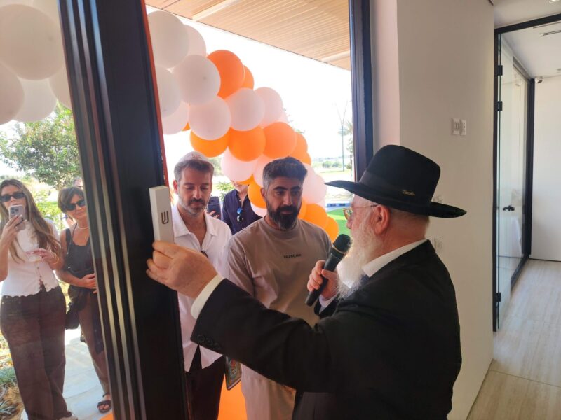 קביעת מזוזה בפרויקט LIV אשקלון